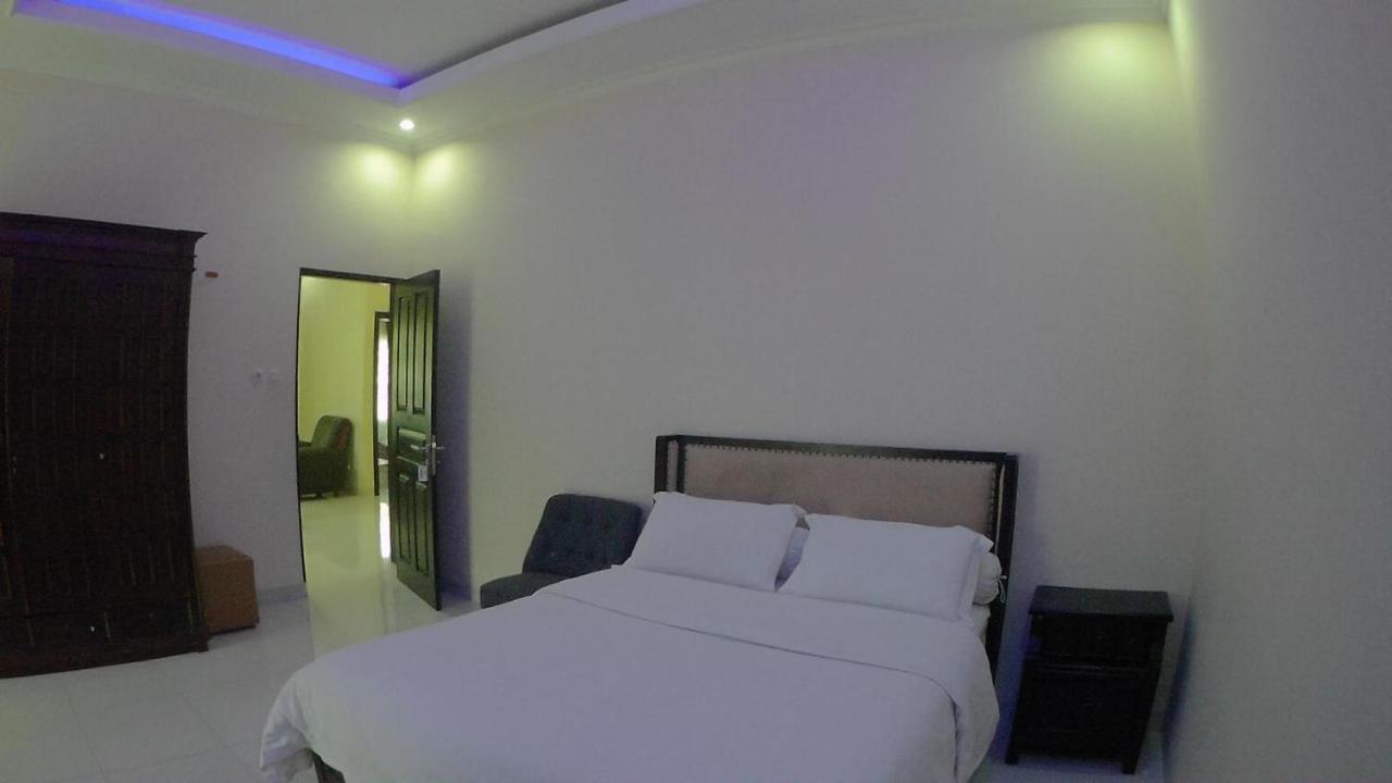 Villa Dira Bogor Eksteriør billede