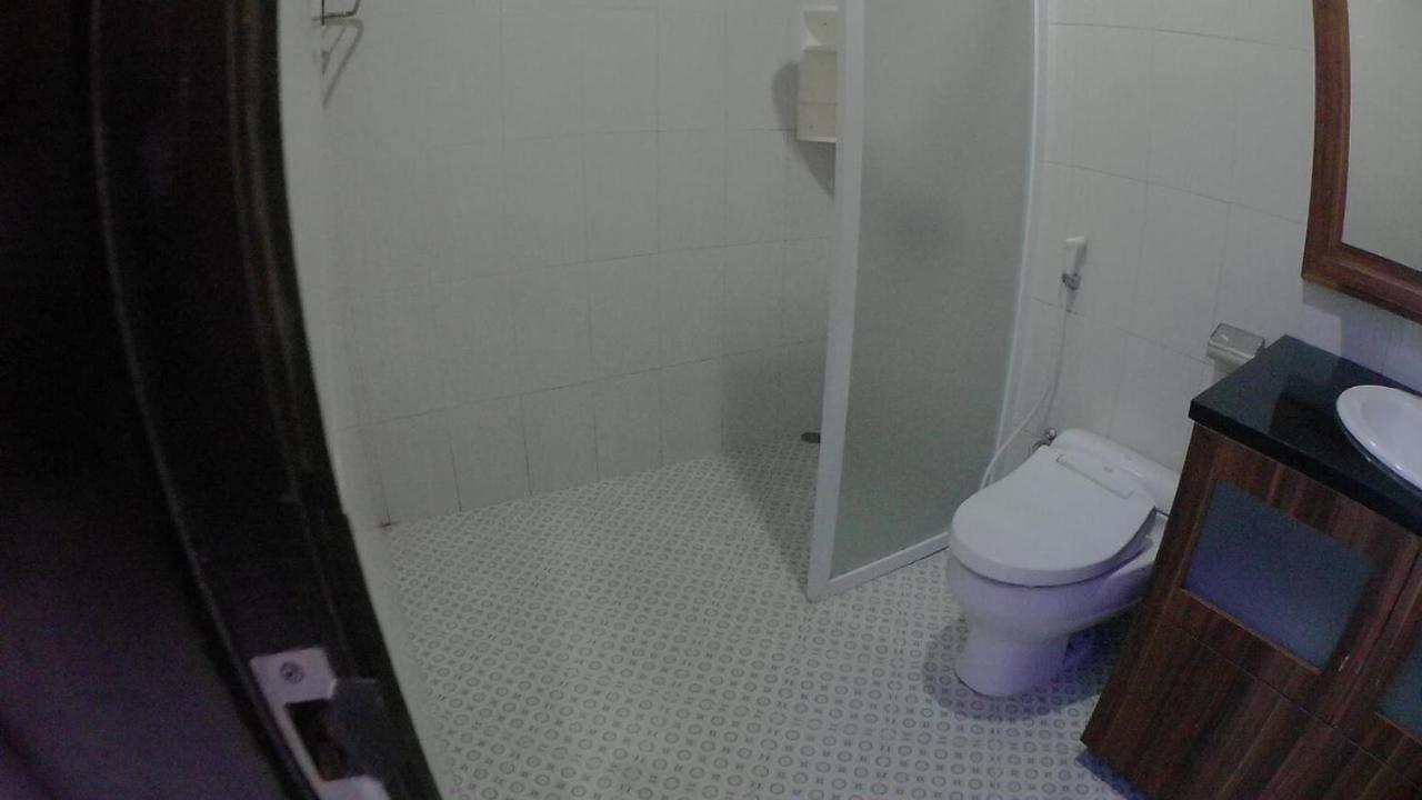 Villa Dira Bogor Eksteriør billede